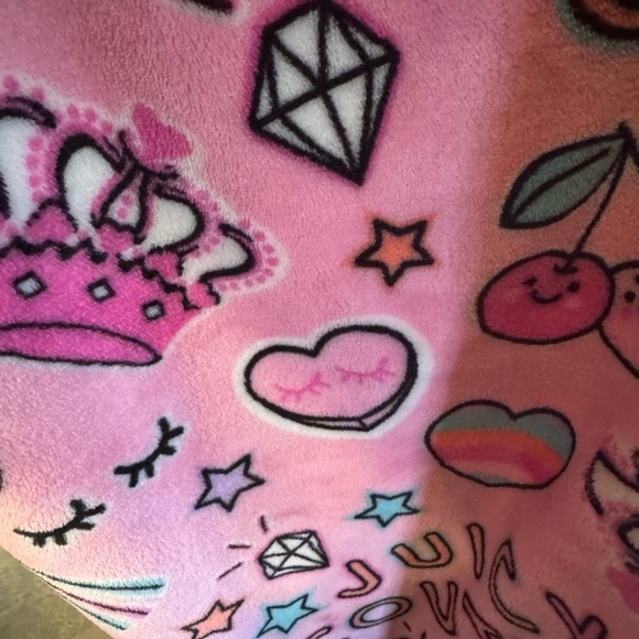 Juicy Couture 50"X70"  Pink Crown  Home Throw Blanket EUC - Picture 8 of 12
